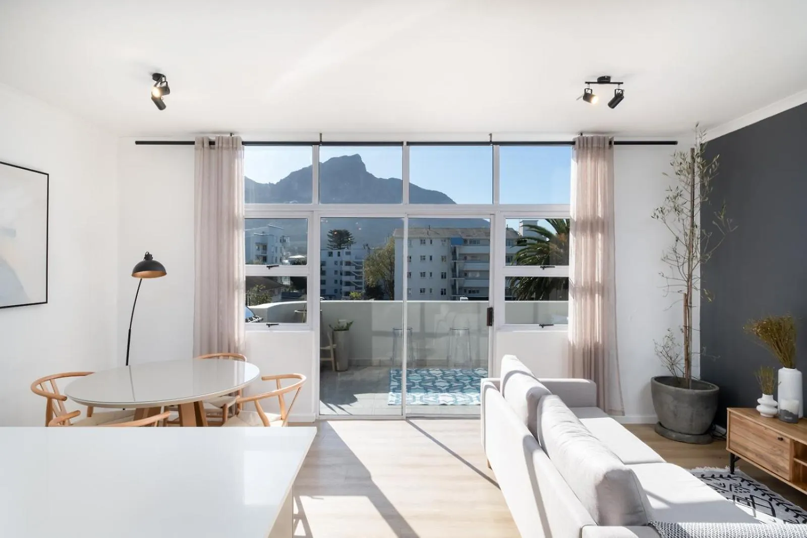 The Upper Haus Cape Town Accommodation